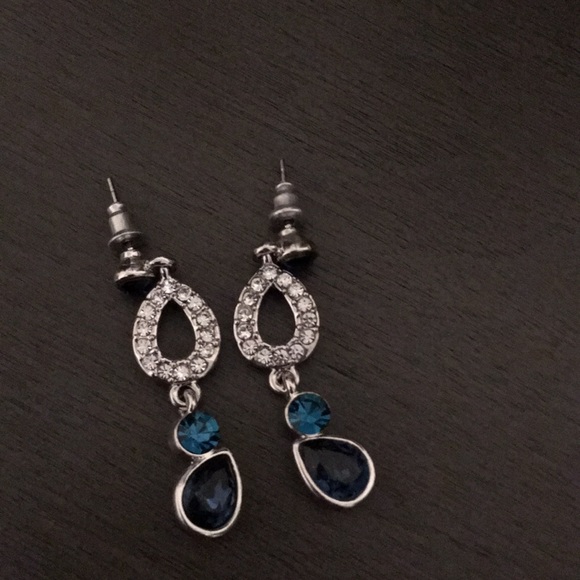 Blue & Teal Gem Drop Earrings 💙 - Picture 8 of 9